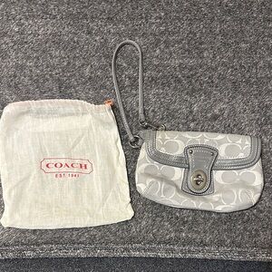 Coach Signature Gray/silver Wristlet